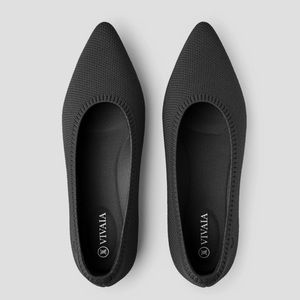 New Vivaia black flats